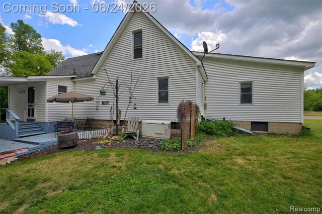 13252 Dixie Highway, Holly, MI 48442