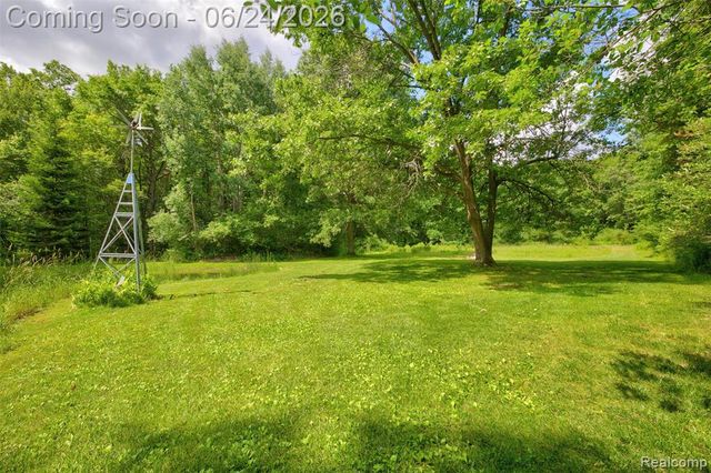13252 Dixie Highway, Holly, MI 48442
