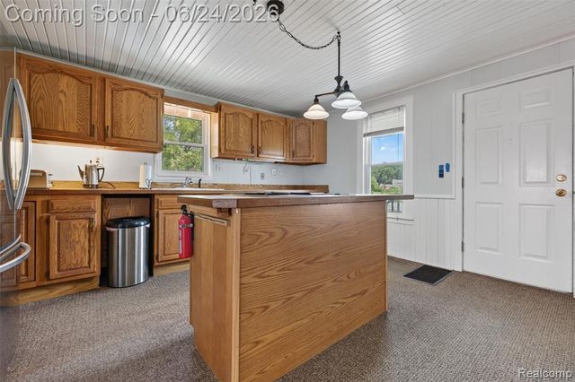 13252 Dixie Highway, Holly, MI 48442