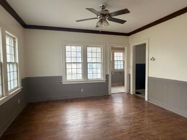 960 S 9th st, Salina, KS 67401