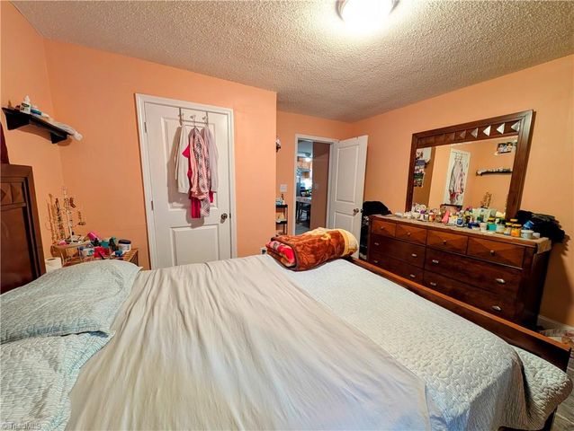 1407 NE 22nd Street, Winston-salem, NC 27105