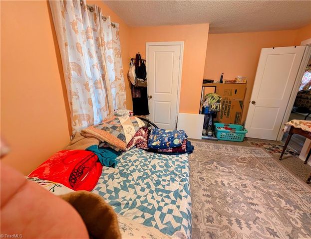 1407 NE 22nd Street, Winston-salem, NC 27105