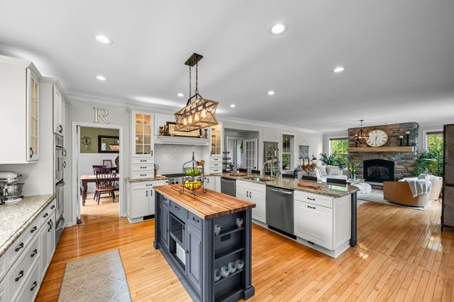 200 Ranney Avenue, Vernon Hills, IL 60061