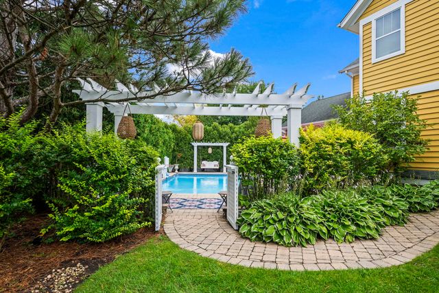 200 Ranney Avenue, Vernon Hills, IL 60061