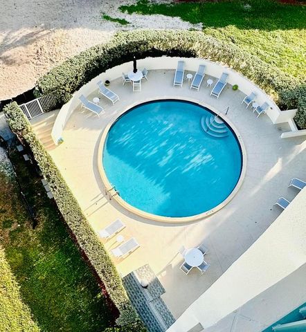 5400 N Ocean Drive 7b, Singer Island, FL 33404