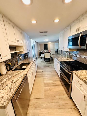 5400 N Ocean Drive 7b, Singer Island, FL 33404