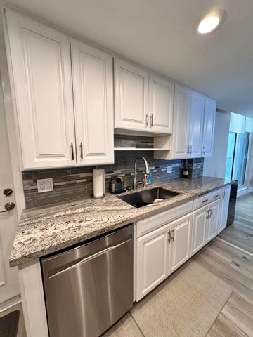 5400 N Ocean Drive 7b, Singer Island, FL 33404