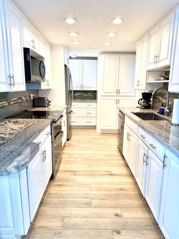5400 N Ocean Drive 7b, Singer Island, FL 33404