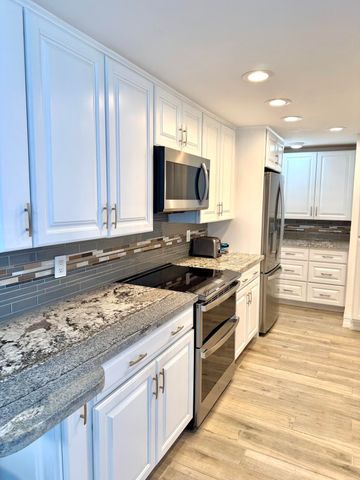 5400 N Ocean Drive 7b, Singer Island, FL 33404