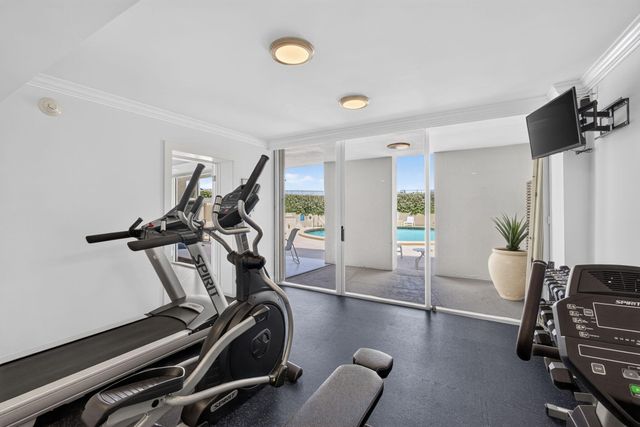 5400 N Ocean Drive 7b, Singer Island, FL 33404