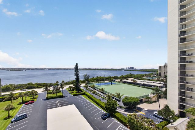 5400 N Ocean Drive 7b, Singer Island, FL 33404