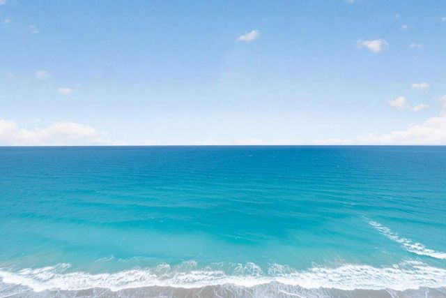 5400 N Ocean Drive 7b, Singer Island, FL 33404