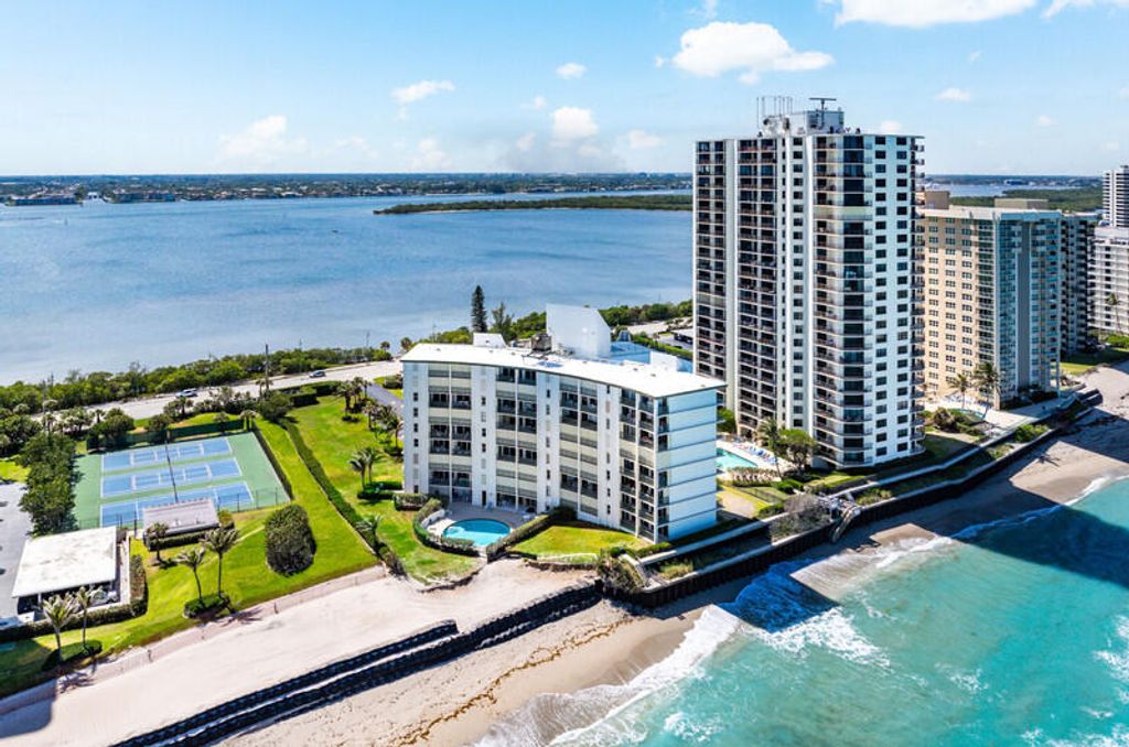 5400 N Ocean Drive 7b, Singer Island, FL 33404