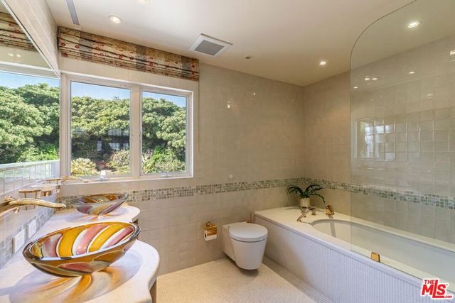 6051 Philip Avenue, Malibu, CA 90265