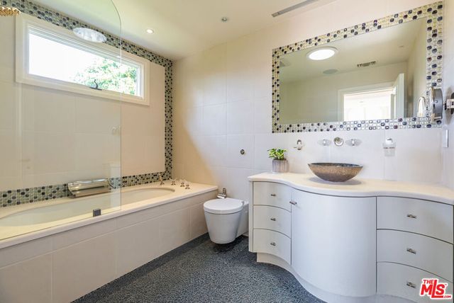 6051 Philip Avenue, Malibu, CA 90265