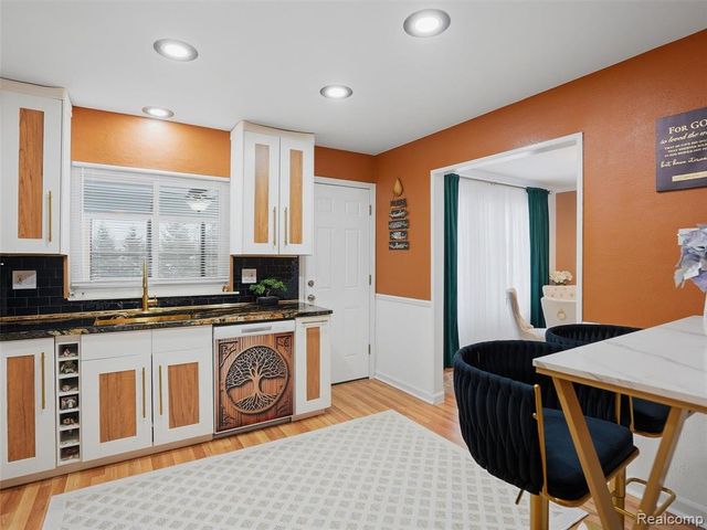 2864 Majestic Court, Troy, MI 48083