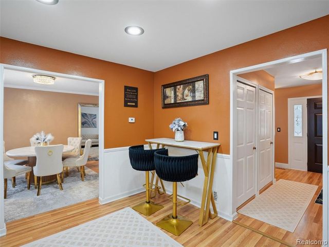 2864 Majestic Court, Troy, MI 48083