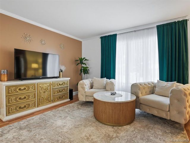 2864 Majestic Court, Troy, MI 48083