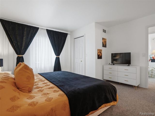 2864 Majestic Court, Troy, MI 48083