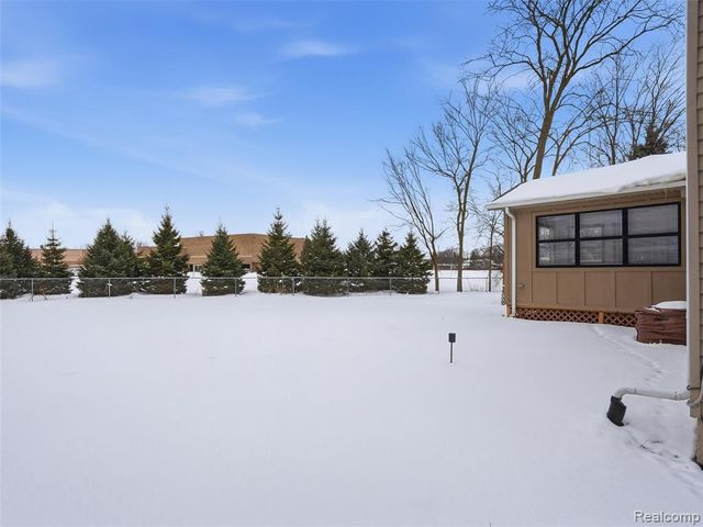 2864 Majestic Court, Troy, MI 48083