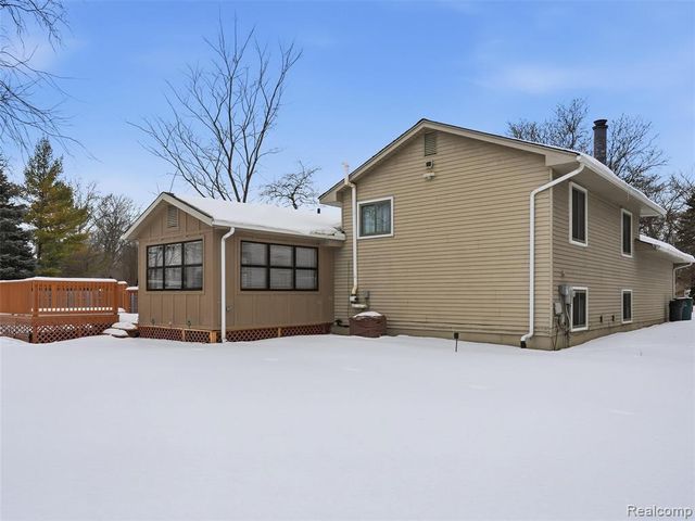 2864 Majestic Court, Troy, MI 48083