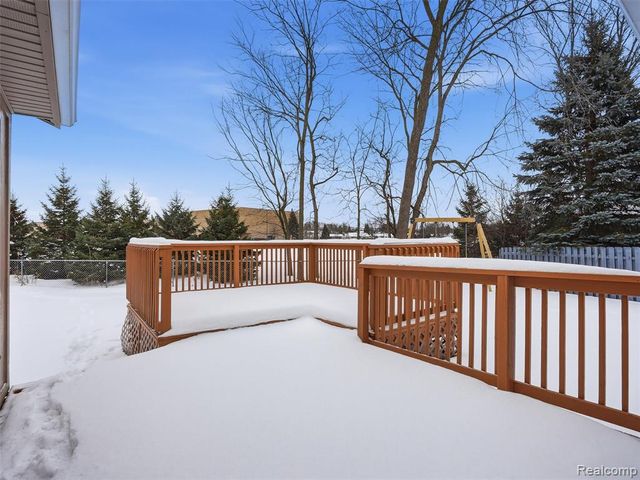 2864 Majestic Court, Troy, MI 48083