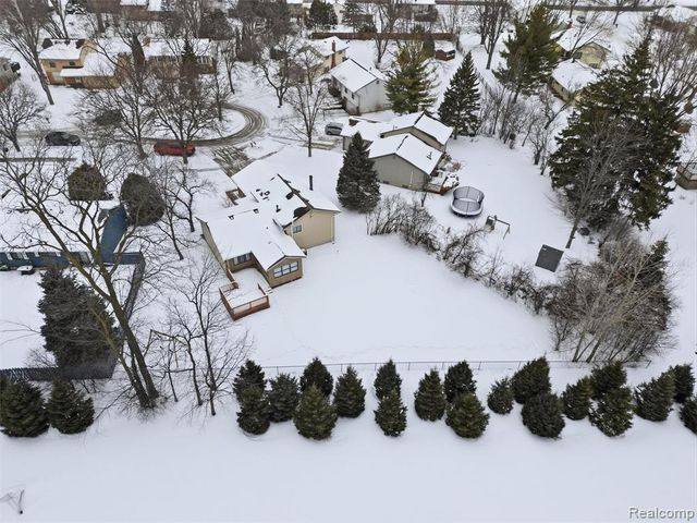 2864 Majestic Court, Troy, MI 48083