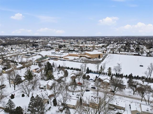 2864 Majestic Court, Troy, MI 48083