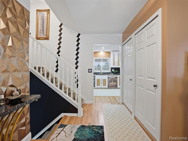 2864 Majestic Court, Troy, MI 48083