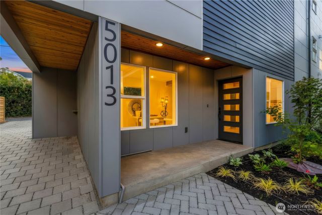 5013 Fauntleroy Way SW, Seattle, WA 98136
