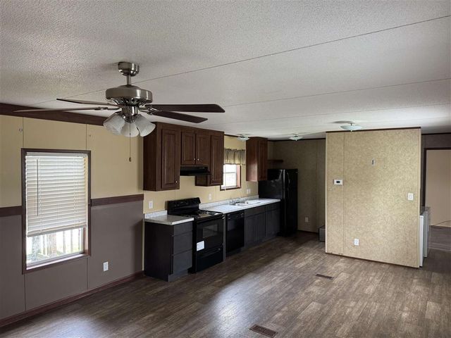 180 Pelican Street, Sulphur, LA 70663