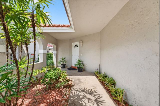 1495 Garden Rd, Weston, FL 33326