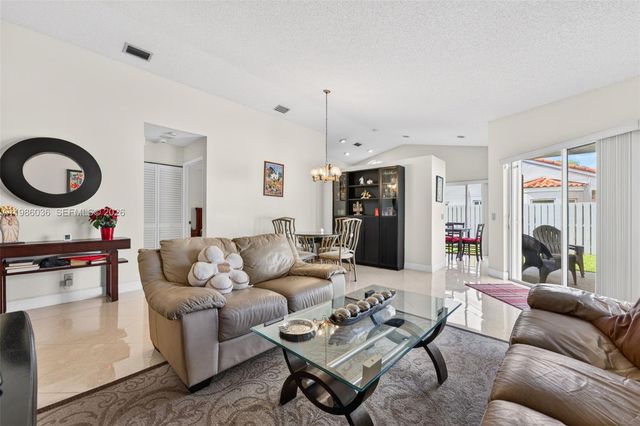 1495 Garden Rd, Weston, FL 33326