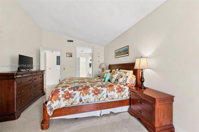 1495 Garden Rd, Weston, FL 33326