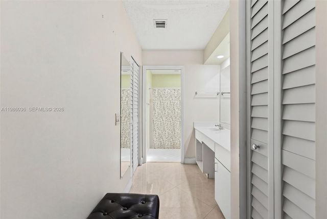 1495 Garden Rd, Weston, FL 33326