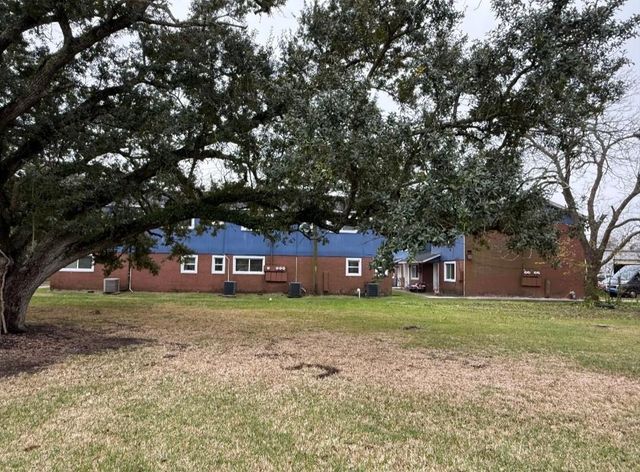 1904 Mustang Road, Alvin, TX 77511