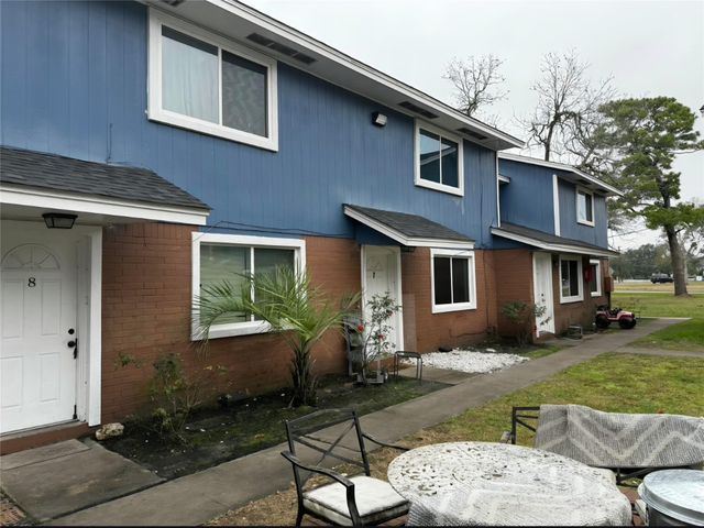 1904 Mustang Road, Alvin, TX 77511