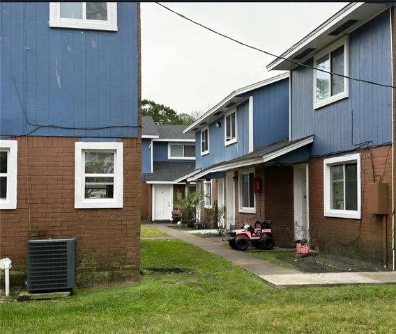 1904 Mustang Road, Alvin, TX 77511