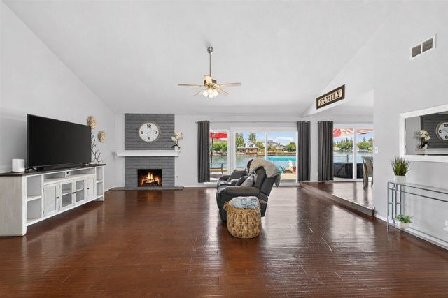 3861 Petersburg Cir, Stockton, CA 95219