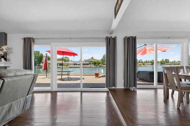 3861 Petersburg Cir, Stockton, CA 95219