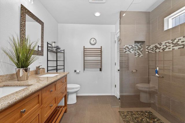 3861 Petersburg Cir, Stockton, CA 95219