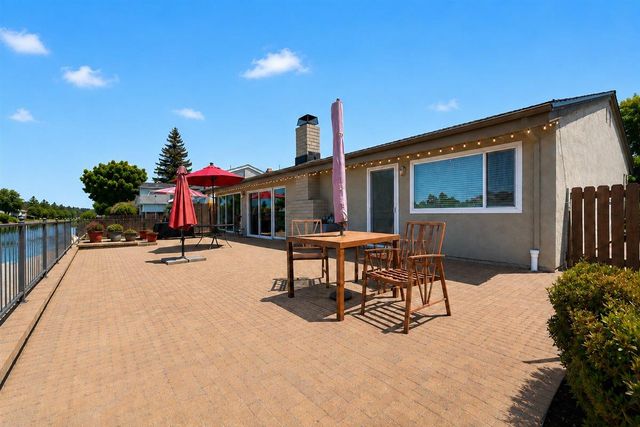 3861 Petersburg Cir, Stockton, CA 95219