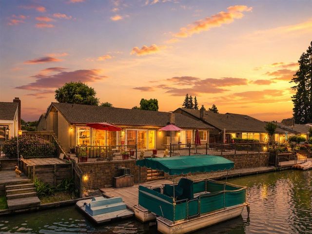 3861 Petersburg Cir, Stockton, CA 95219