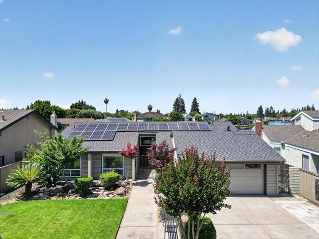 3861 Petersburg Cir, Stockton, CA 95219