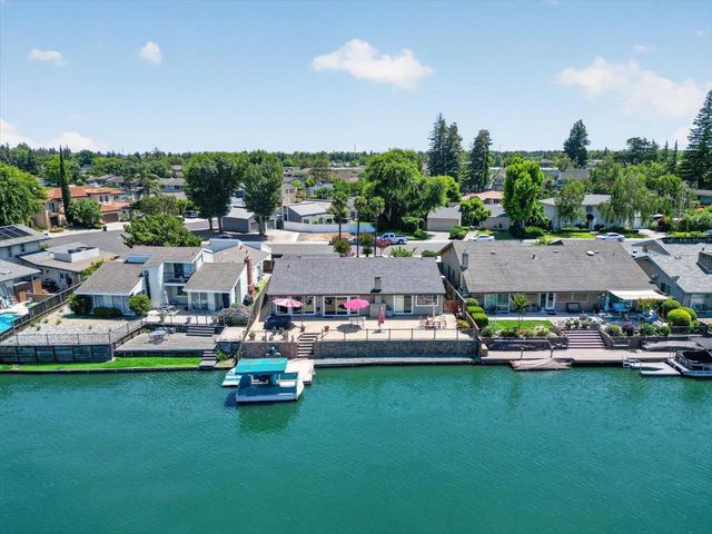 3861 Petersburg Cir, Stockton, CA 95219