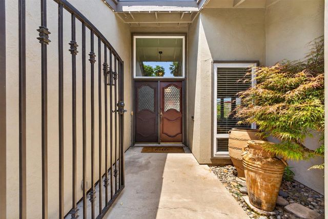 3861 Petersburg Cir, Stockton, CA 95219