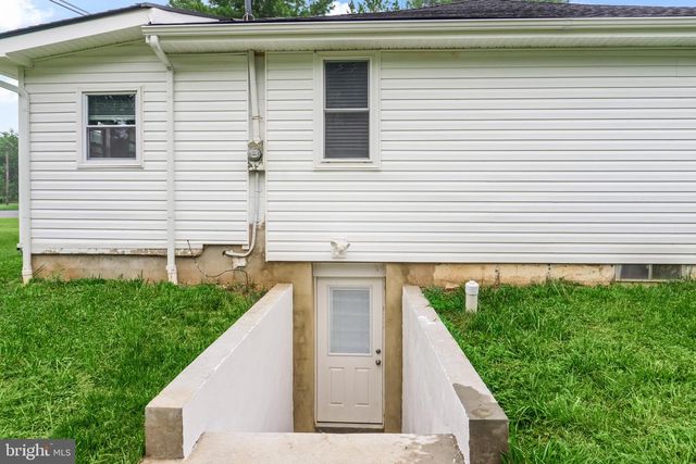 9001 HOLLOW RD, Middletown, MD 21769