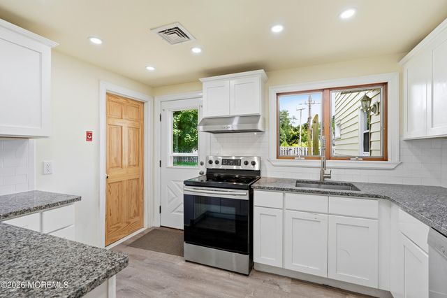 119 Court Drive, Shrewsbury Boro, NJ 07702
