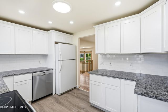 119 Court Drive, Shrewsbury Boro, NJ 07702