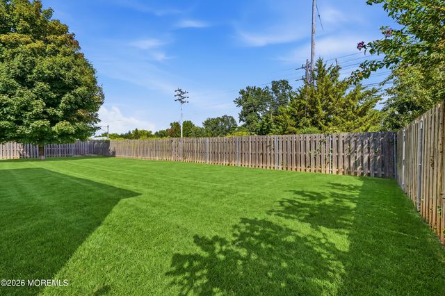 119 Court Drive, Shrewsbury Boro, NJ 07702